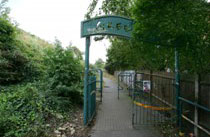 28_La Greenway  esistente sarà l’accesso del Parco Olimpico più vicino alla fermata della metropolitana West Ham Station, una delle principali porte d’accesso al Parco. L’Olympic Delivery Authority (ODA) sta riqualificando il percorso come parte dell’investimento sulla pedonalità e la ciclabilità del Parco Olimpico. Credit London 2012