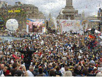 03_Luglio 2005. I festeggiamenti per l’aggiudicazione dei Giochi Olimpici del 2012. Credit London 2012