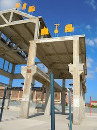 Fig. 3. Park Aurelio Peccei (Spine 4), Turin, details of the works: Community Lodges, on the remains of the industrial building of the 20s. Based on an idea by the artist Alessandra Belloni, proposed by ‘Art and industrial culture Promenade’, the images of ‘houses’ are selected through a competition for primary and nursery schools in the district. The project is developed with ITER, Urban Boundary and City of Turin.
